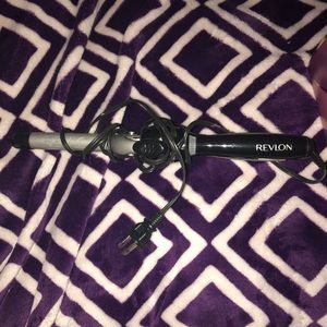 Revlon Curling Iron (Pls read Description)